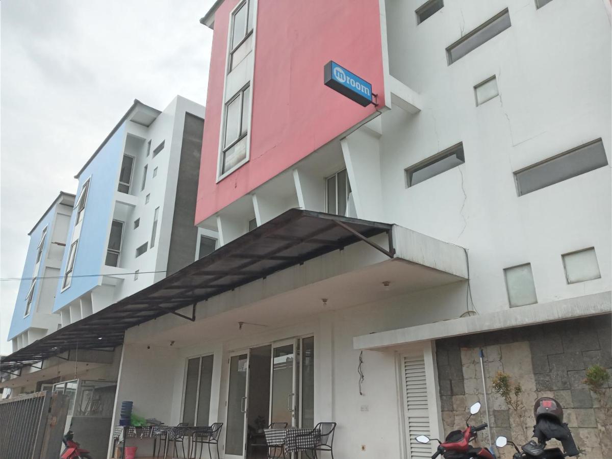 M Room Residence Тангеранг Экстерьер фото